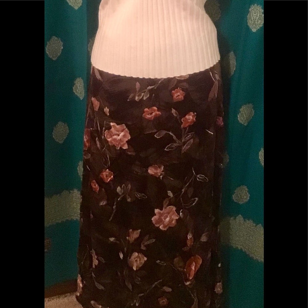 🎆SOLD 5 FOR $25 SILKY BROWN FLOWERED MAXI SKIRT - Picture 1 of 5
